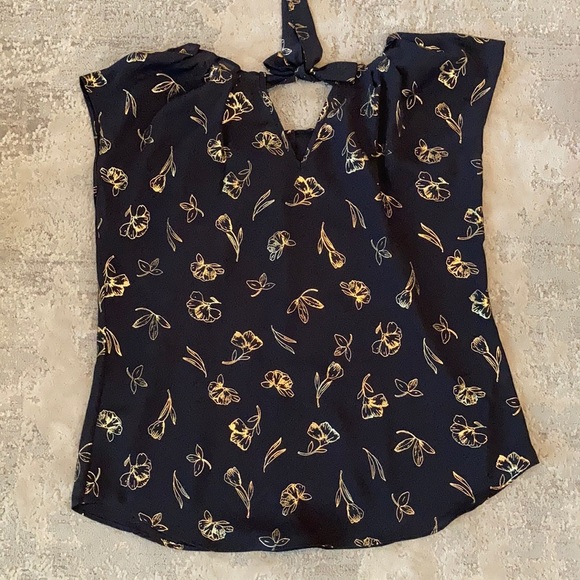 Never worn - Picture 3 of 3